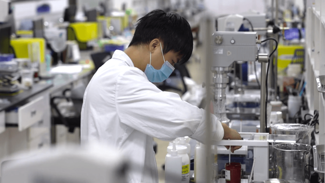 科丝美诗荣膺中国创新挑战赛“最佳开放式创新企业”奖，引领化妆品技术开发新浪潮